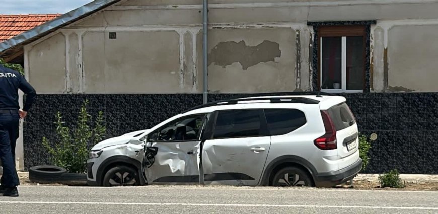 Doi adolescenți și-au pierdut viața într-un accident cumplit la intrarea în Jabăr