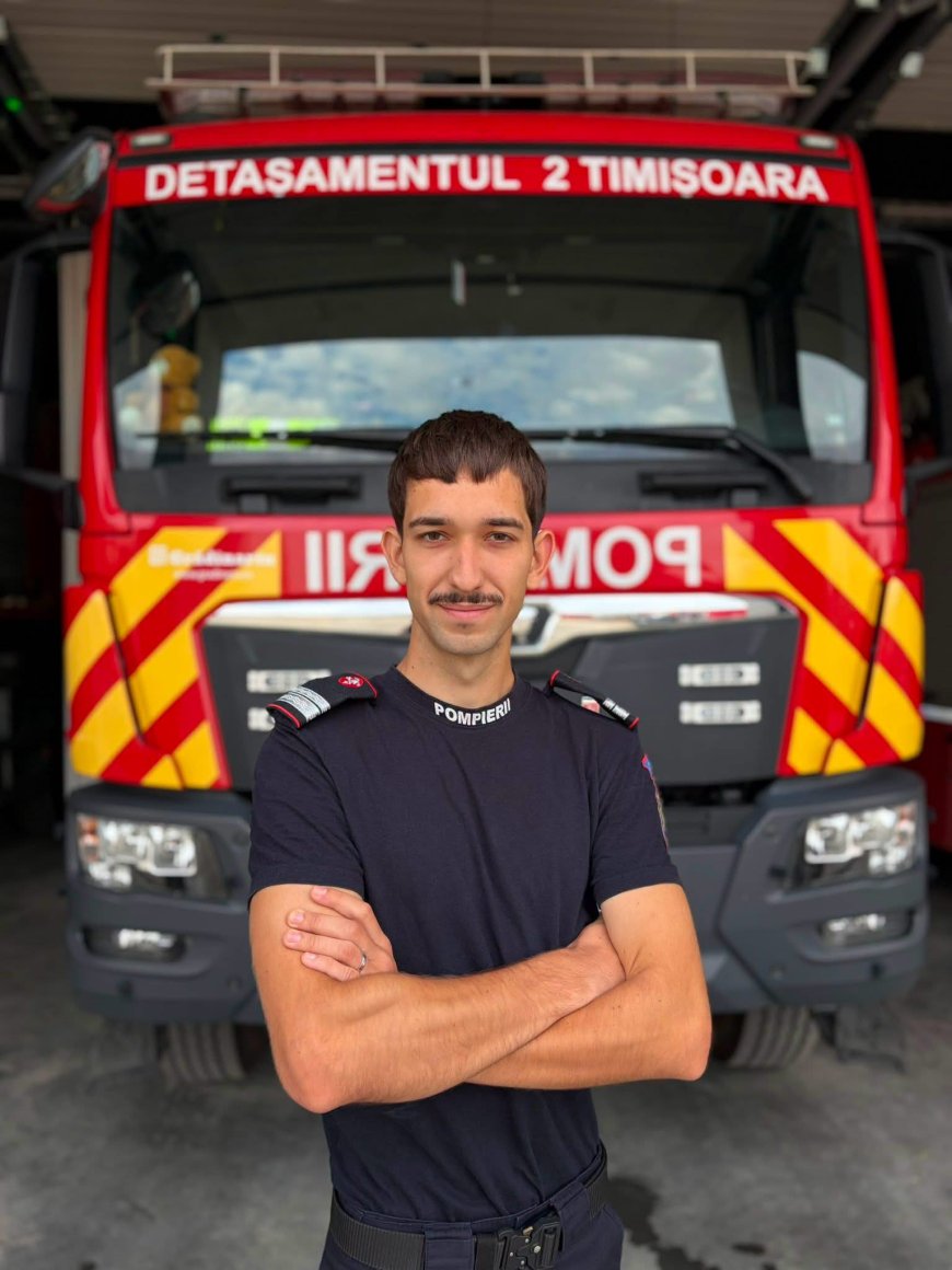 Pompier timișean, intervenție în timpul liber la un incendiu de vegetație din Arad