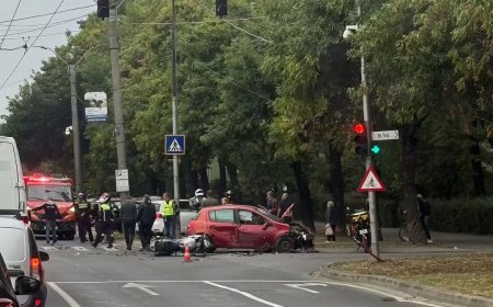 Motocicliști loviți de un șofer de 75 de ani