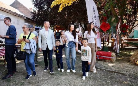 A lăsat pentru câteva ore agitația din fruntea CJ Timiș. Alfred Simonis, la picnic în Otelec, alături de soție și cei trei copii
