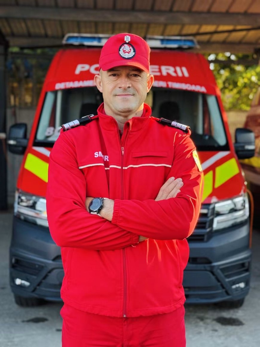 De aproape două decenii, sirena autospecialei face parte din viața lui