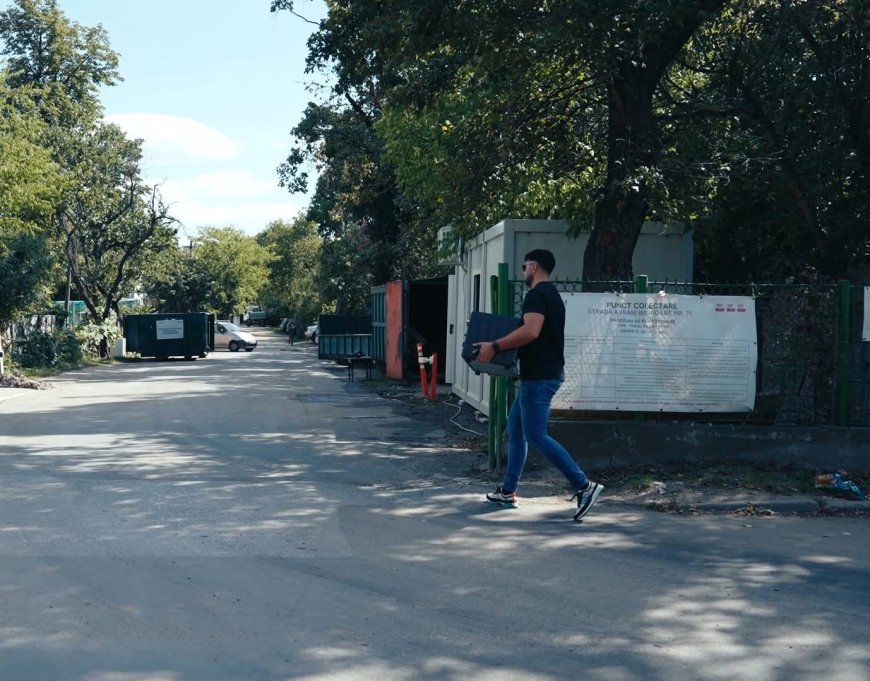 Premiați pentru predarea deşeurilor