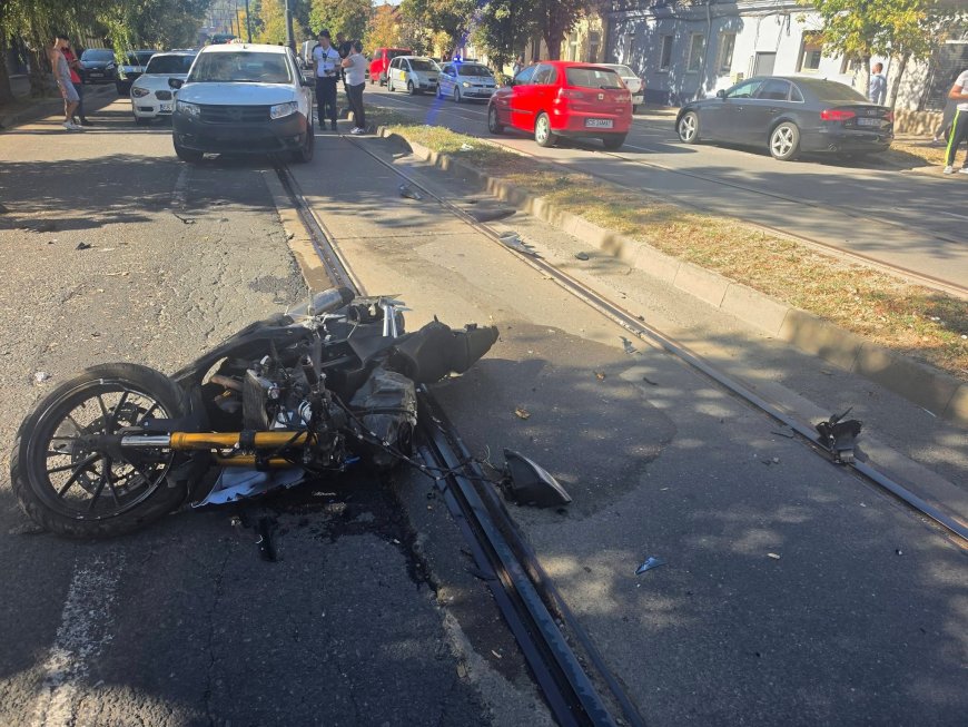 Accident între o motocicletă și un autoturism la Reșița